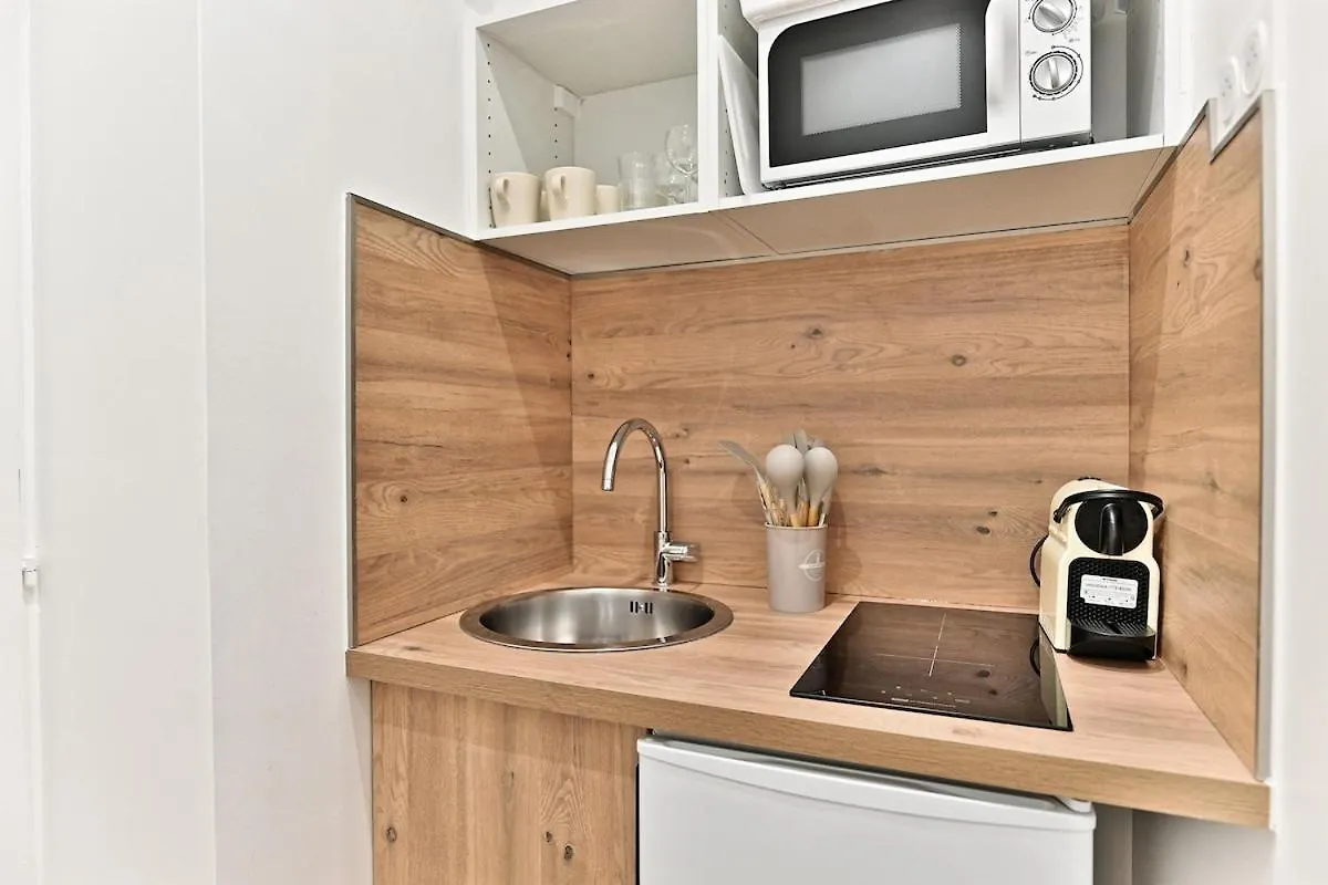 Central Equipped Apartment Paris Nation - II