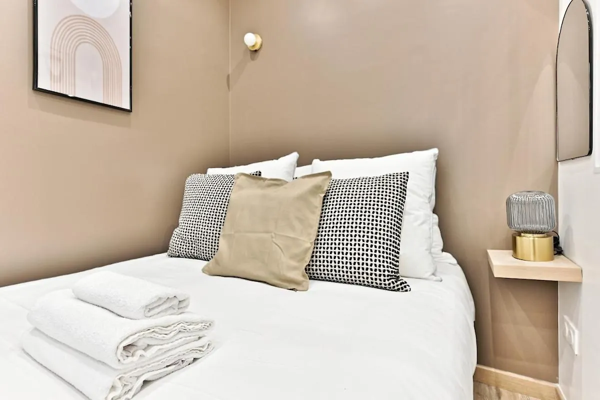 Central Equipped Apartment Paris Nation - II