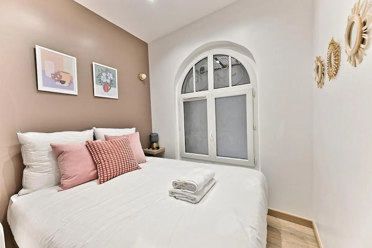 Central Equipped Apartment Paris Nation - II