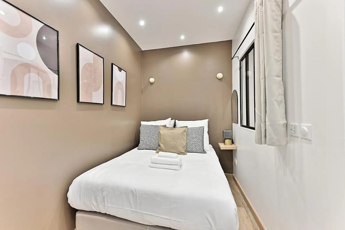 Central Equipped Apartment Paris Nation - II France