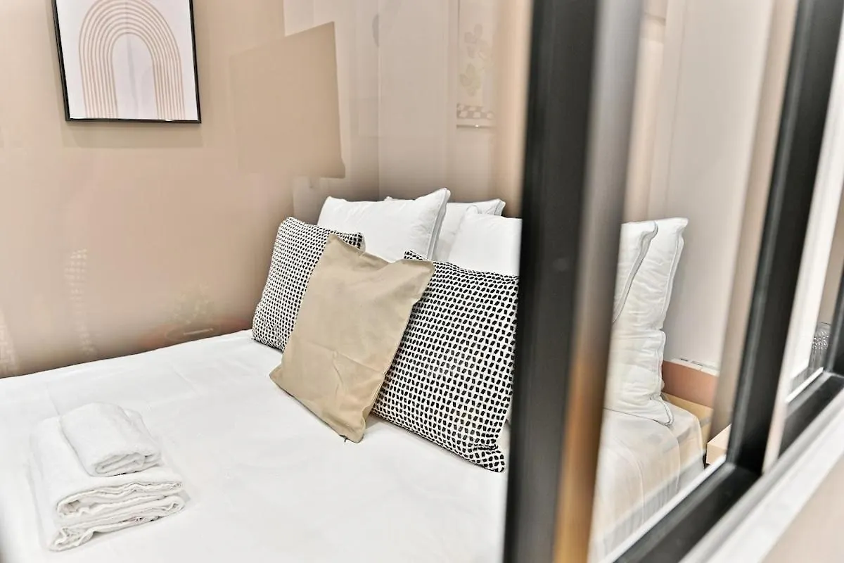 Central Equipped Apartment Paris Nation - II